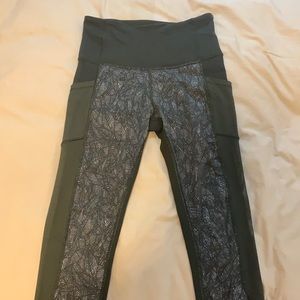 Lululemon printed green leggings!!